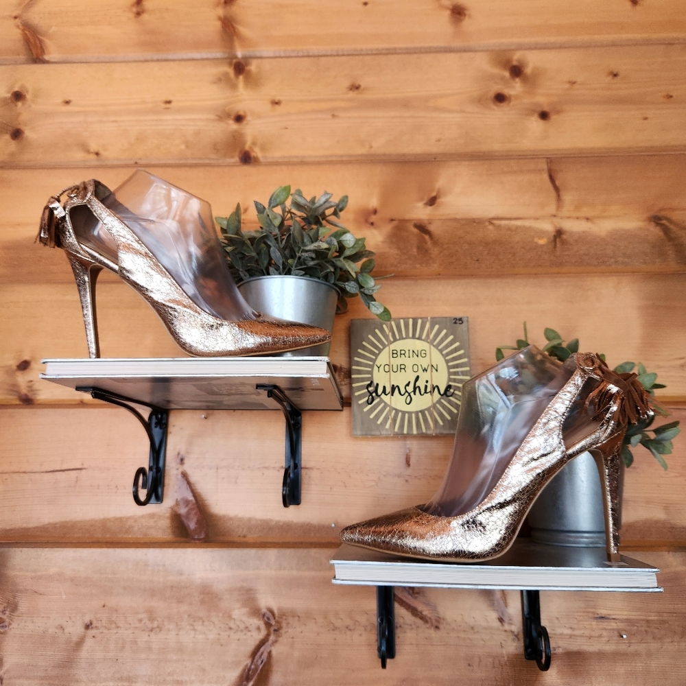 Bebe Crackle Metallic Rose Gold Pointed Toe Stiletto Heels Tassles Cutout Sz 10